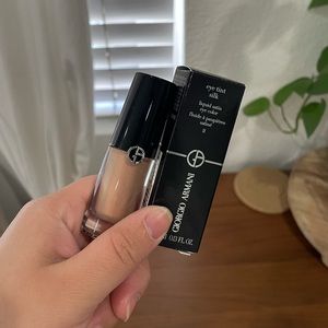 Armani Liquid Eyeshadow - SILK